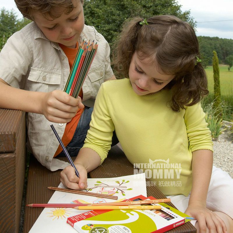 STABILO 24 krayon bersertifikasi FSC dari Jerman edisi luar negeri