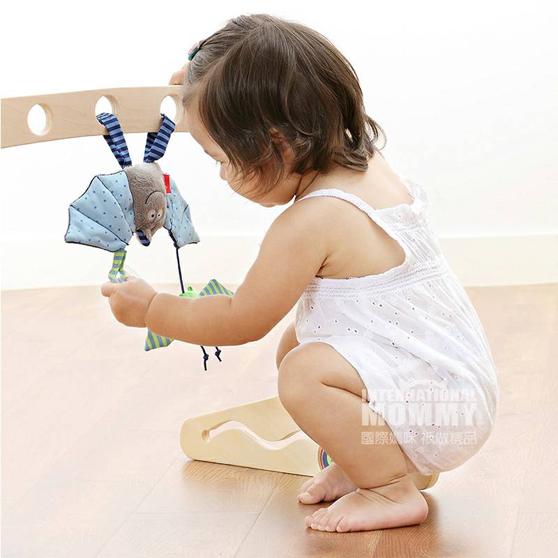 Sigikid Bubut kelelawar bayi Jerman tergantung versi luar negeri