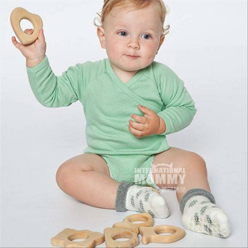 GRUN SPECHT Beruang kayu Jerman menenangkan boneka molar di luar negeri