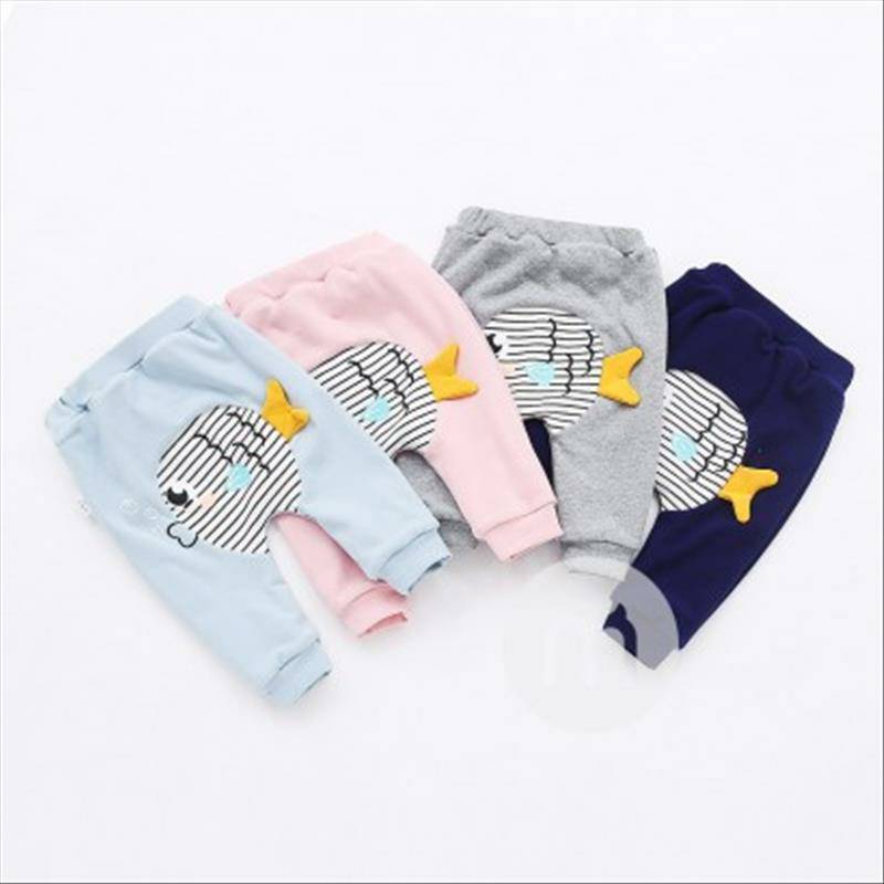 Verantwortung jantan dan betina bayi meludah ikan gelembung ditambah beludru celana PP besar biru tua