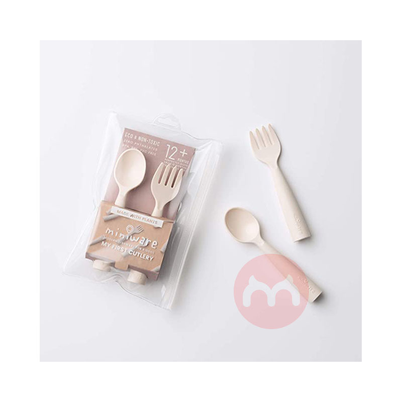 Miniware American mempelajari dua garpu bayi dan sendok asli lokal di luar negeri