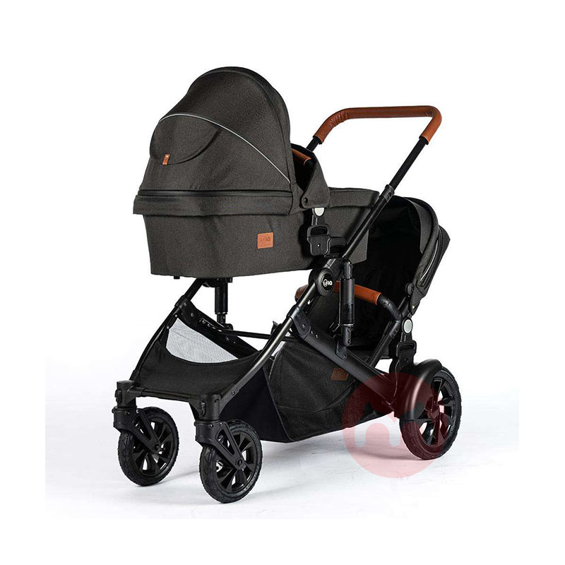 Superbaby Pandangan tinggi tiga dalam satu jalan kembar