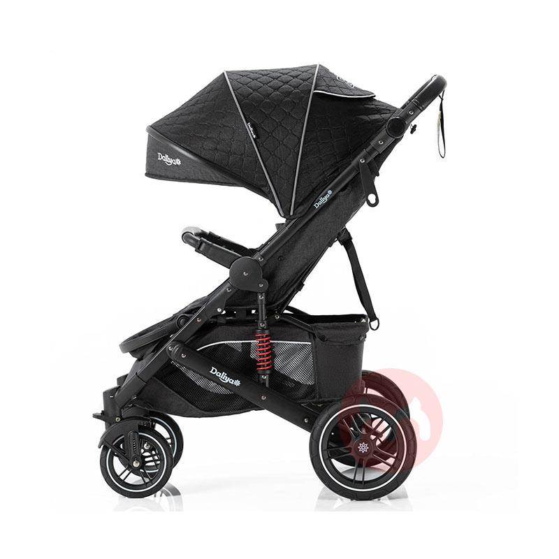 Daliya Dua cara pemandu bayi hitam yang bisa dilipat