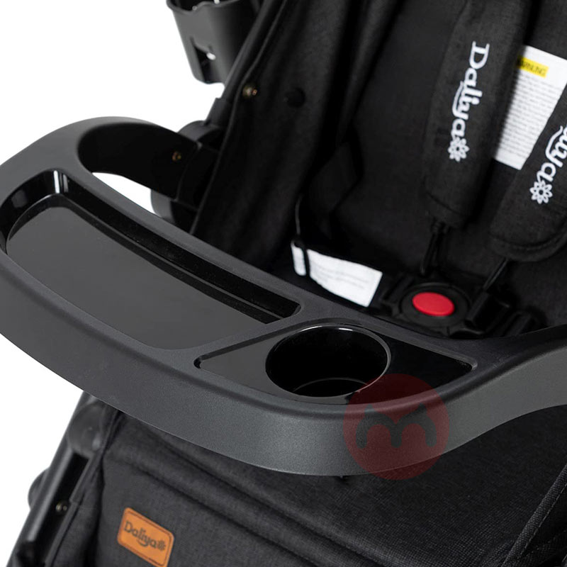 Daliya Dua cara pemandu bayi hitam yang bisa dilipat