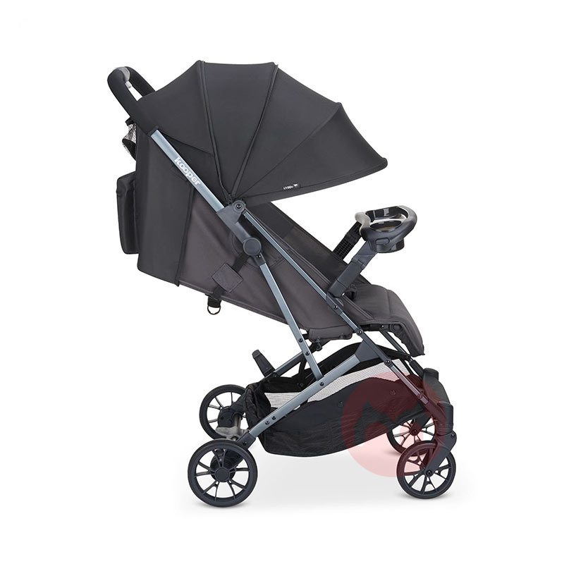 Joovy Pengendali bayi abu-abu dengan latar