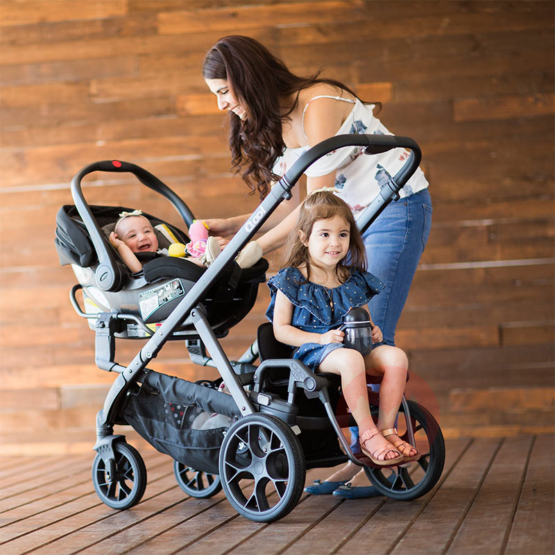 Joovy Multi-functional two-way shock absorption baby stroller