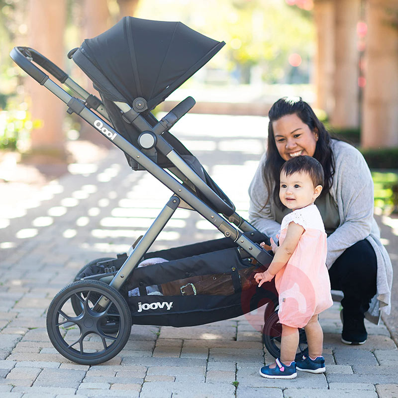 Joovy Multi-functional two-way shock absorption baby stroller