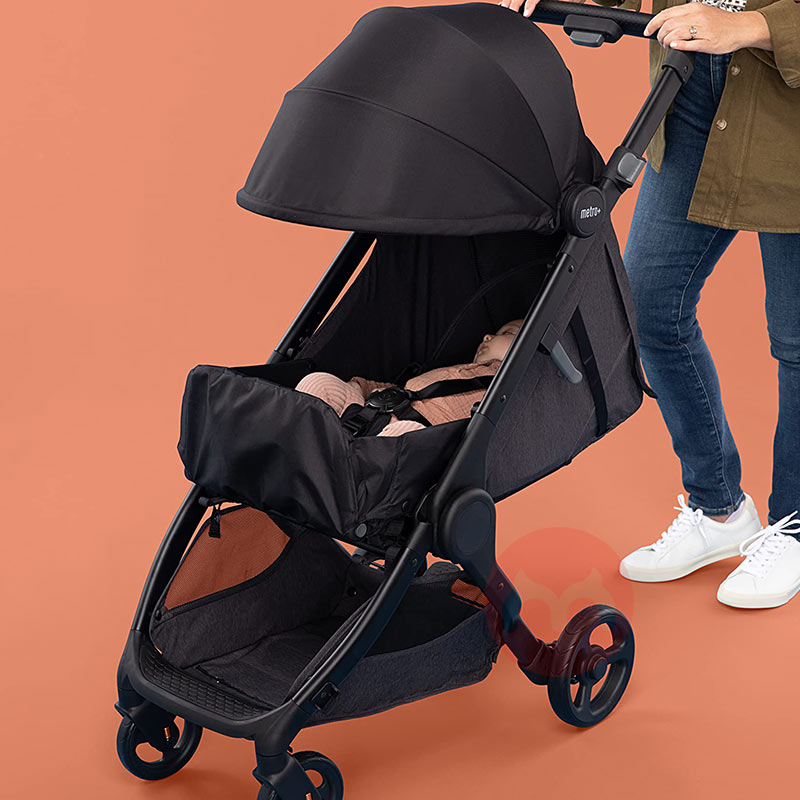 Ergobaby Light sitting and lying baby stroller