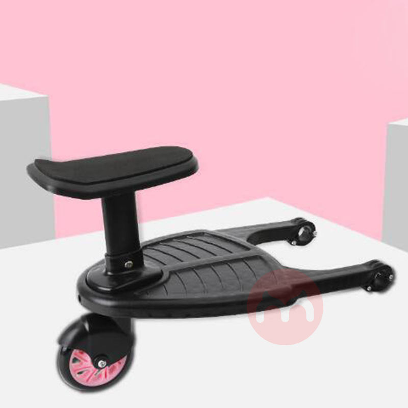 Pedal bantuan untuk perjalanan pengembara dapat duduk